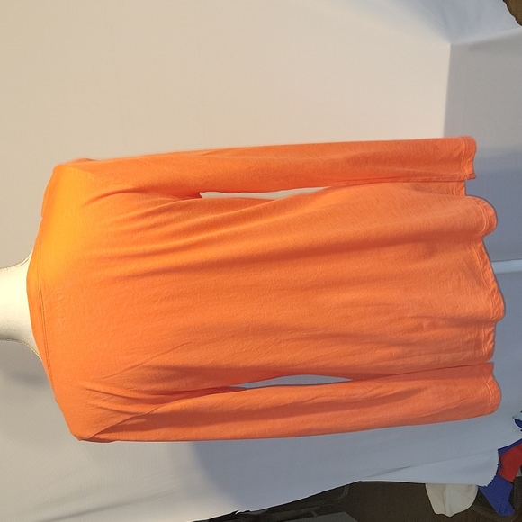 TOP - Picture 2 of 5